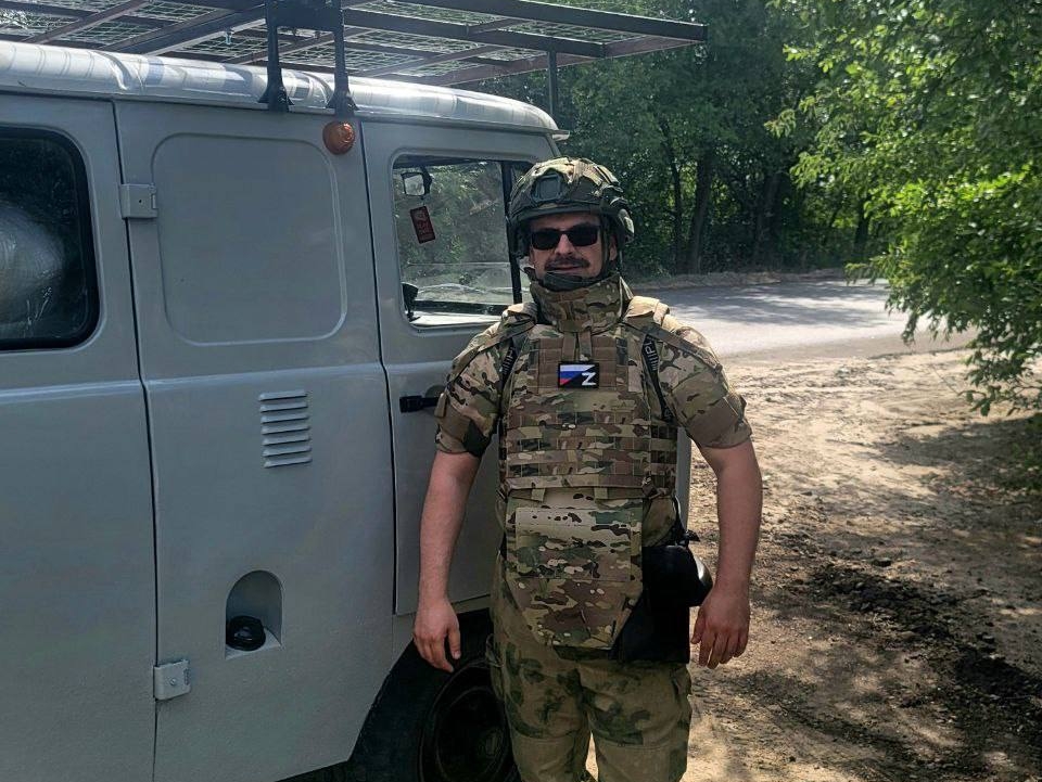 Евгений Вахмистров доставил гуманитарный груз на передовую