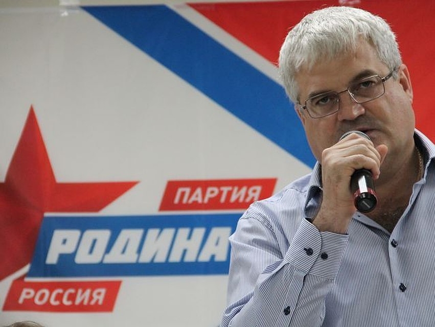 Журавлев поздравил Илюхина с награждением медалью "За укрепление боевого содружества"
