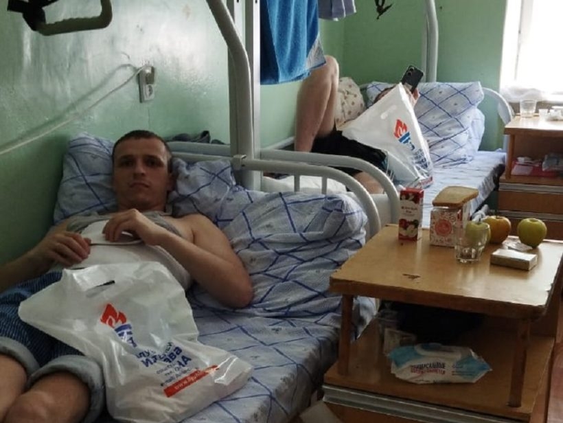 Клуб избирателей Вячеслава Илюхина передал очередные подарки для раненых бойцов