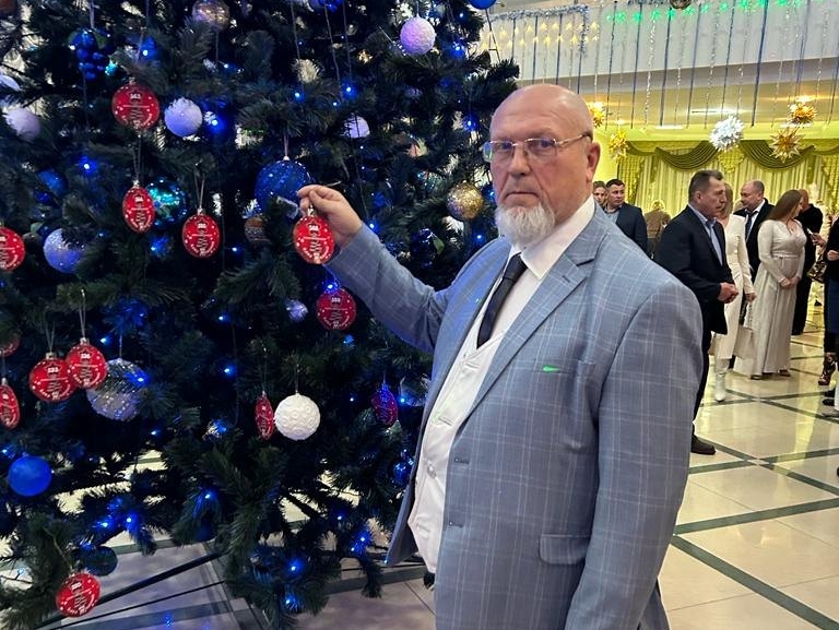 Сергей Еськов принял участие в акции "Елка желаний"