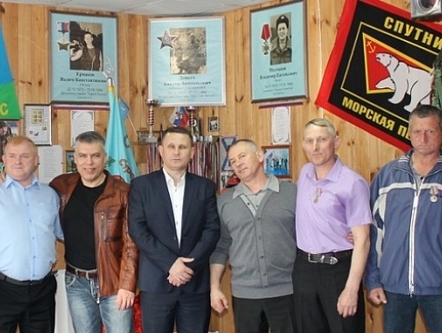 Брянские "РОДИНА" и "ОПОРА РОССИИ" поздравили воинов-интернационалистов