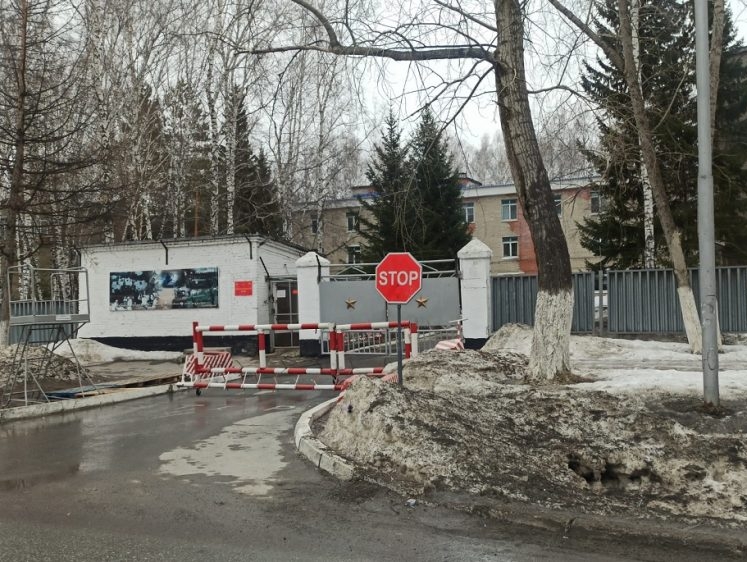 Раненые бойцы получают гуманитарную помощь от Клуба избирателей депутата Вячеслава Илюхина