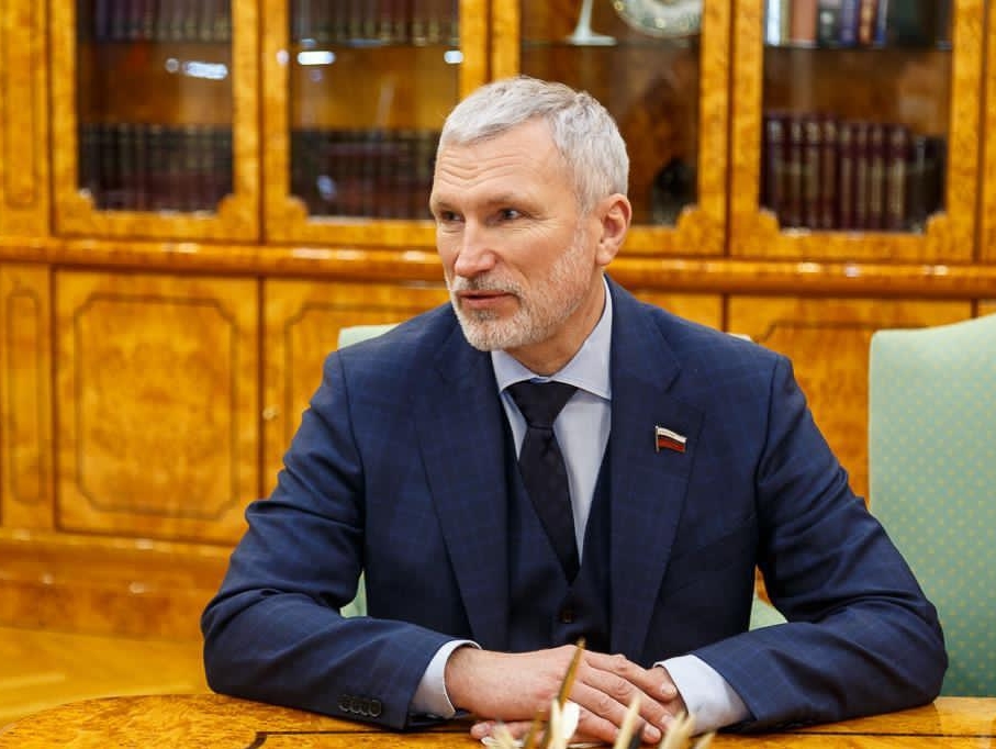 Алексей Журавлев: Киеву нужно не "сдерживать Россию", а "поддерживать штаны"!