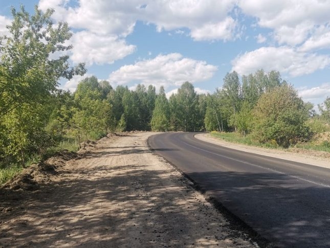 Ремонт дорожного полотна ведется в рамках исполнения наказа избирателей депутату Заксобрания от партии "РОДИНА" Вячеславу Илюхину
