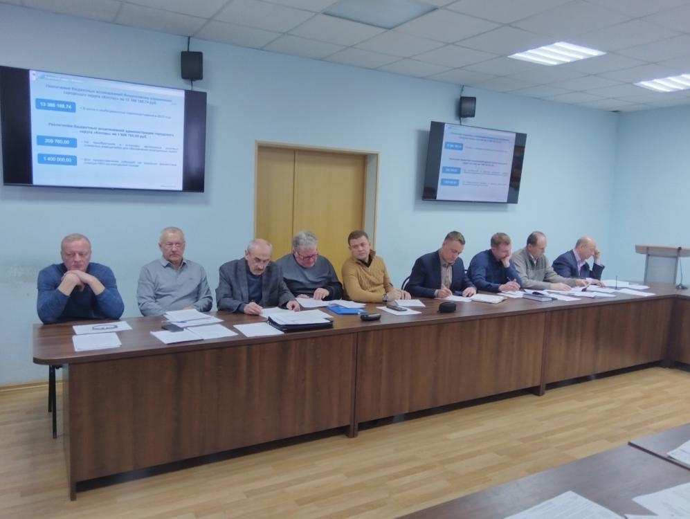 Павел Пронин принял участие в заседании депутатских комиссий Собрания города Котласа