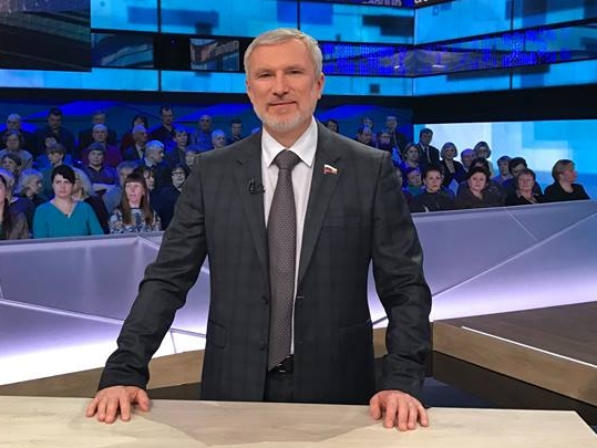 Журавлев: Байден не смог воспитать даже своего сына, а что-то еще нам указывает