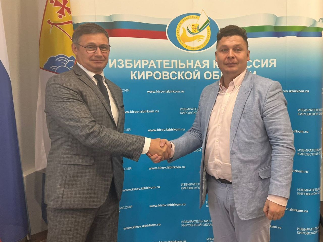 Федор Лугинин подал пакет документов на регистрацию в качестве кандидата для участия в выборах губернатора Кировской области