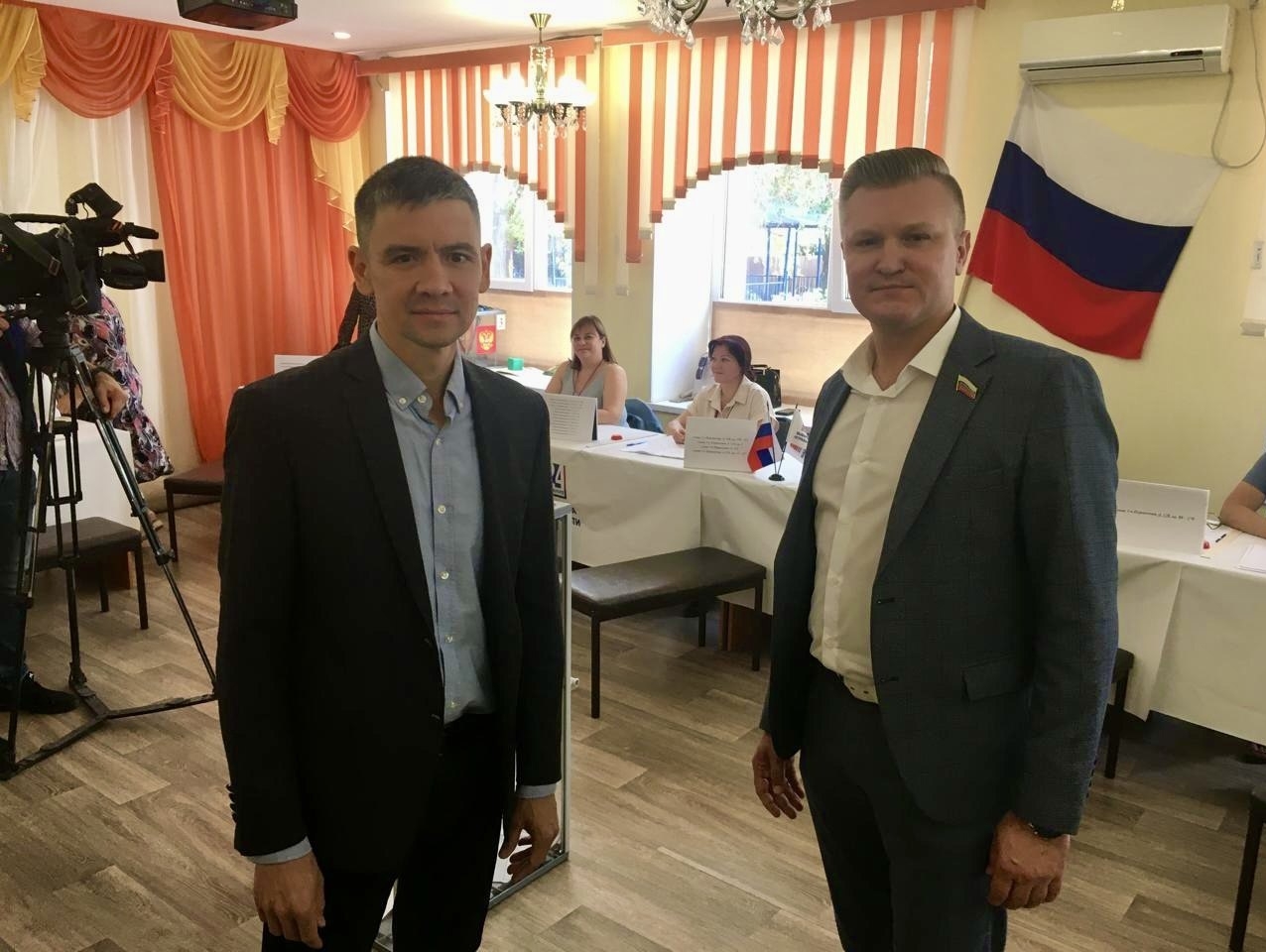 Владимир Сухарев поддержал соратника - кандидата на выборах в Думу Астраханской области