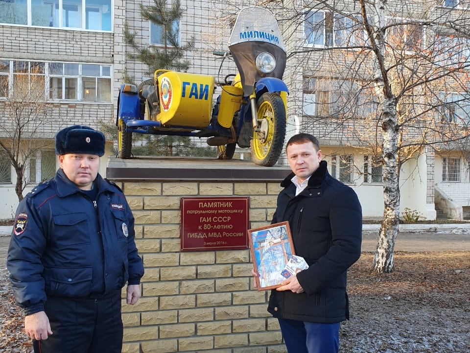 Депутат от партии "РОДИНА" оказывает поддержку своим кировским землякам