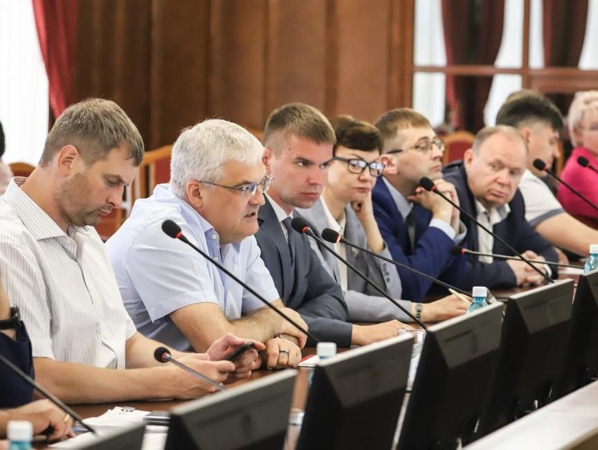 Вячеслав Илюхин раскритиковал нормативы стоимости квадратного метра при расселении ветхого и аварийного жилья