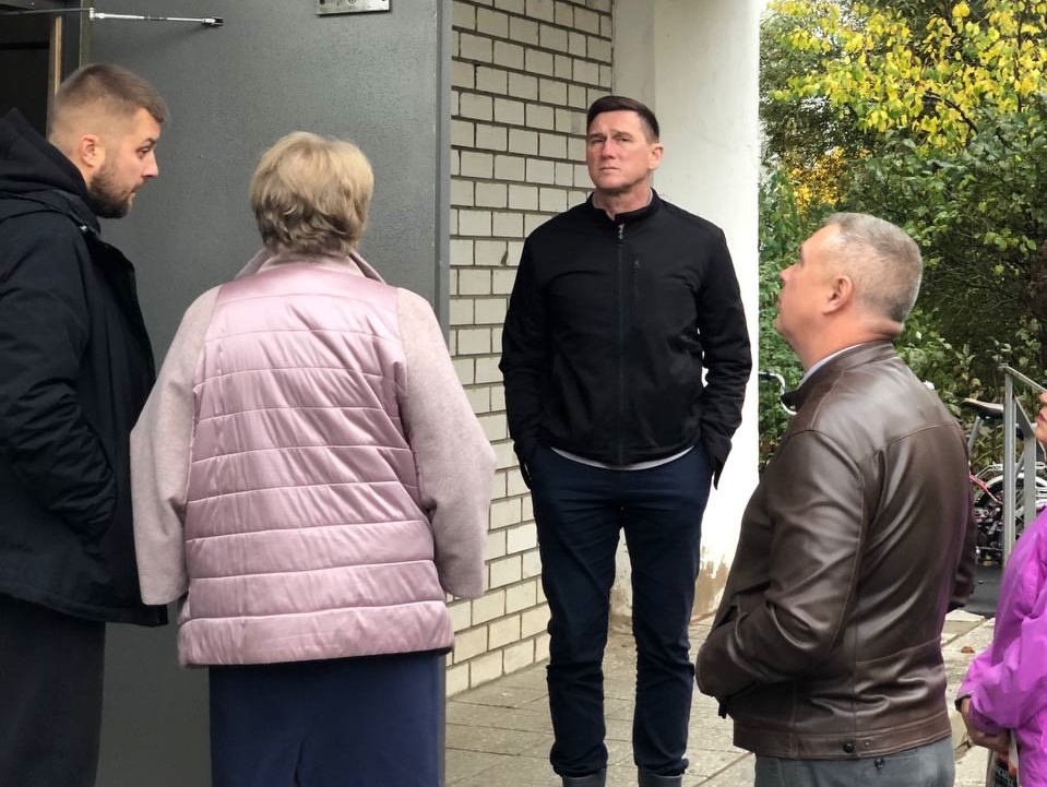Сергей Захаров принял участие в выездной проверке по обращению жителей