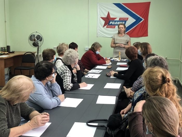 В общественных приемных Вячеслава Илюхина регулярно проводятся бесплатные мастер-классы
