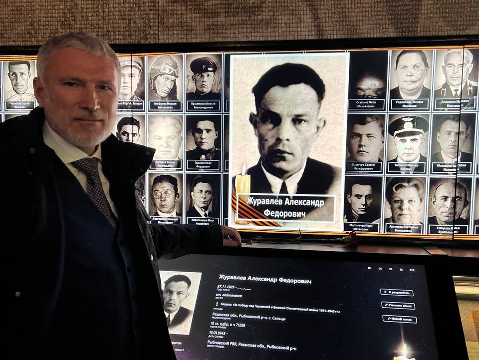Алексей Журавлев посетил музейно-храмовый комплекс Вооруженных сил России