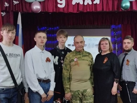 При содействии Вячеслава Илюхина в Новосибирском строительно-монтажном колледже прошел урок мужества