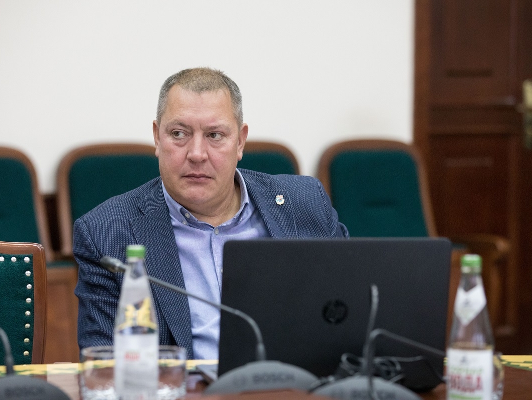 Андрей Ружников принял участие в работе заседания комиссии по экономической политике и бюджету Собрания депутатов НАО
