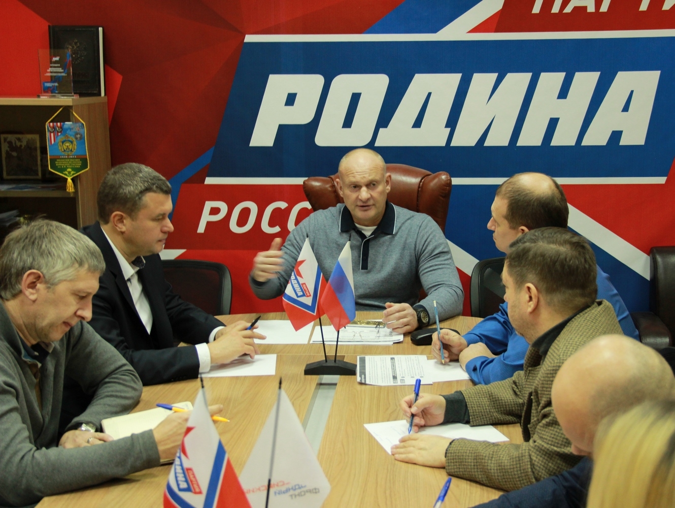 Самарская "РОДИНА" поддержала кандидатуру Дмитрия Азарова на выборах губернатора