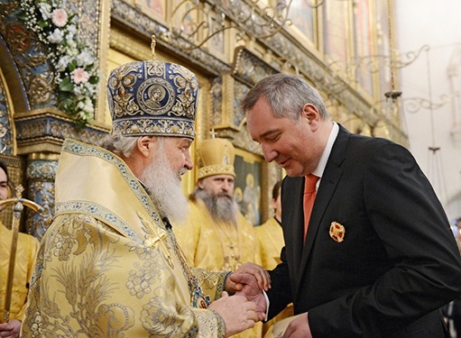 Патриарх Кирилл наградил Дмитрия Рогозина, 22 декабря 2013 г.