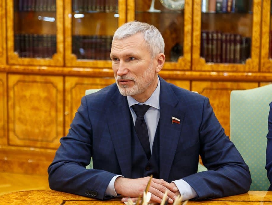 Алексей Журавлев указал, куда не надо лезть британским судьям