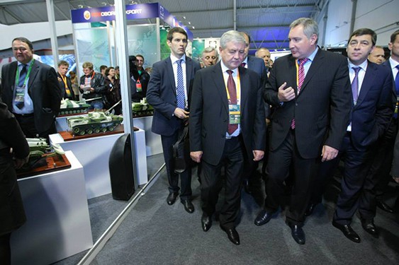 Дмитрий Рогозин на выставке Russia Arms Expo 2013 в Нижнем Тагиле, сентябрь 2013 г.