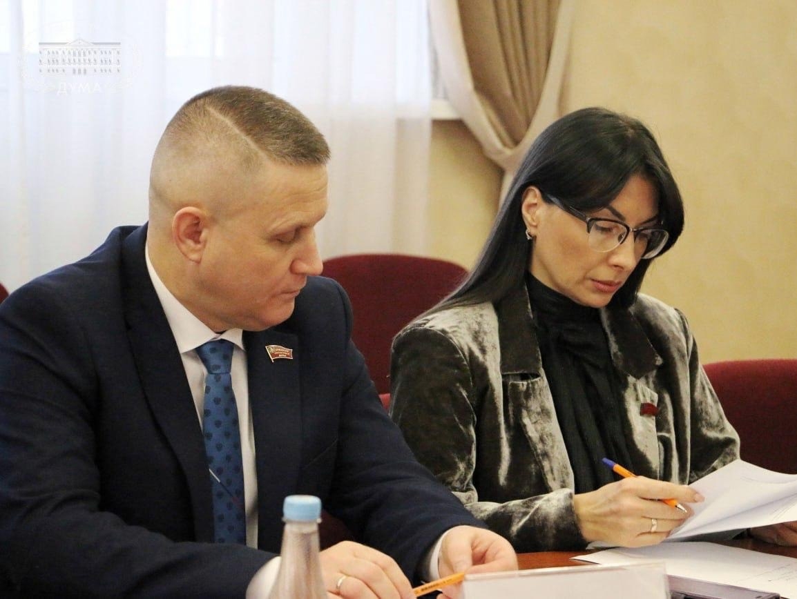 Геннадий Селебин принял участие в заседании Комитета по образованию, науке, культуре и СМИ