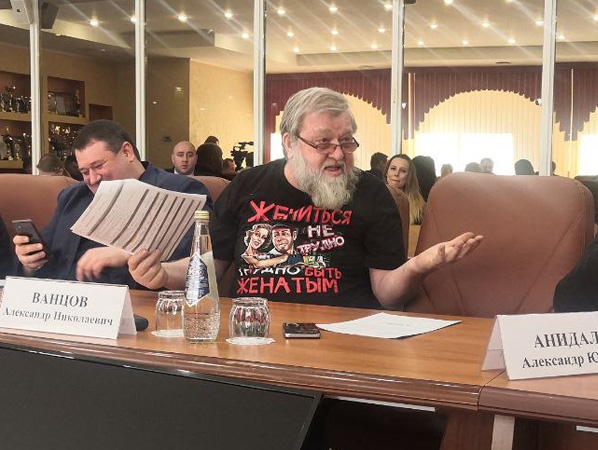 Депутат от "РОДИНЫ" Александр Ванцов обратил внимание на проблемное состояние саратовской дороги