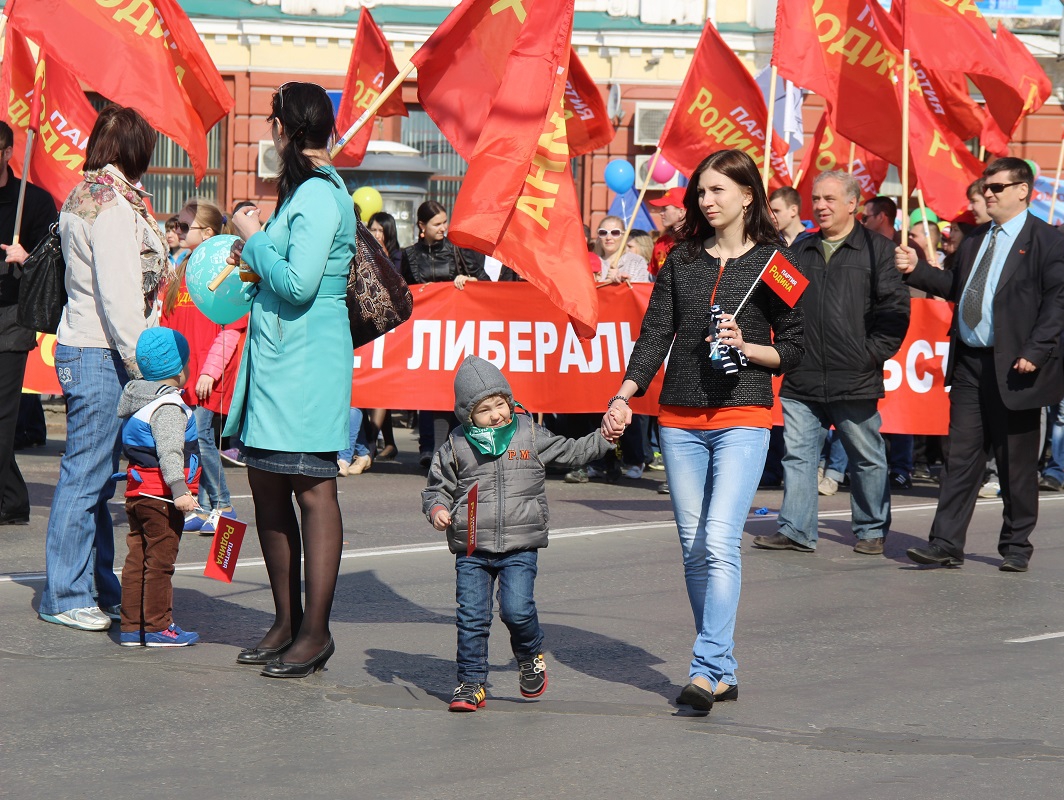 Мэр Омска наградил члена партии "РОДИНА"