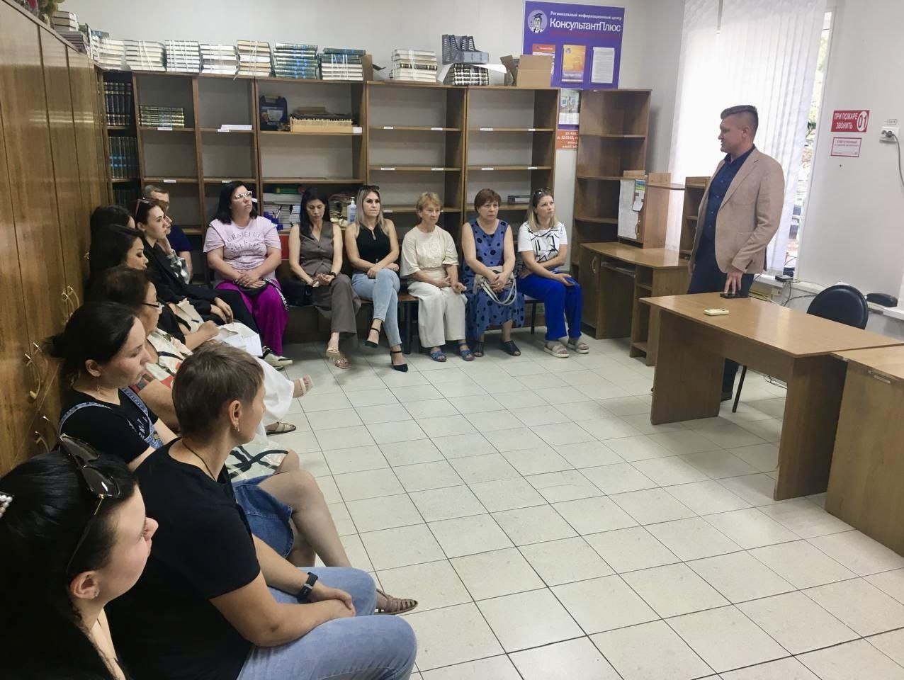 Владимир Сухарев продолжает плановые поездки по Астраханской области