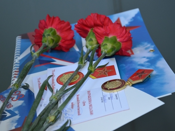 Оренбургская "РОДИНА" поздравила ветеранов с Днём защитника Отечества