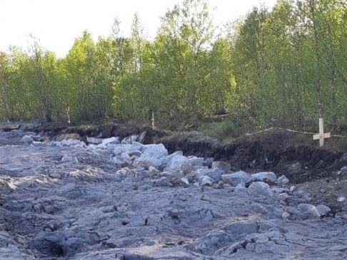 В МУРМАНСКЕ "РОДИНА" РАЗБЕРЕТСЯ, ПОЧЕМУ НЕПРОЛАЗНУЮ ГРЯЗЬ ЧИНОВНИКИ ВЫДАЮТ ЗА ДОРОГУ
