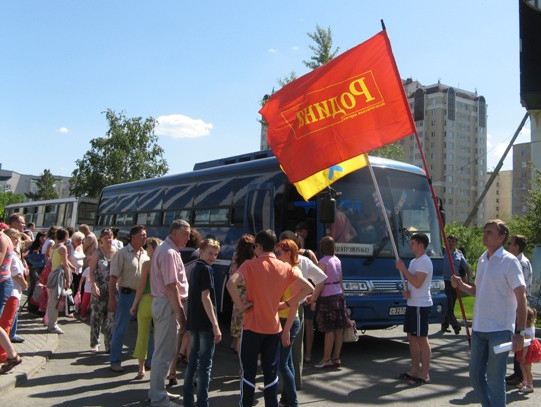 "РОДИНА" поддержала оренбургскую сборную по спортивной акробатике