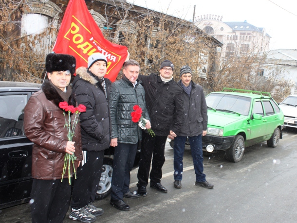 Челябинские активисты организовали автопробег