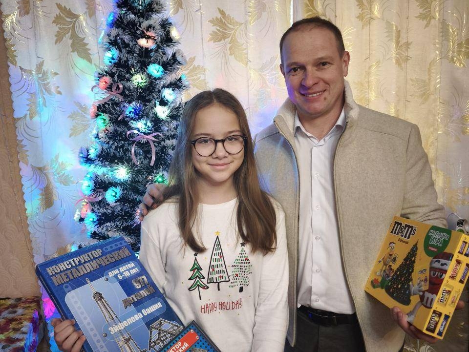 Депутат от "РОДИНЫ" Иван Крошка принял участие в акции "Елка желаний"