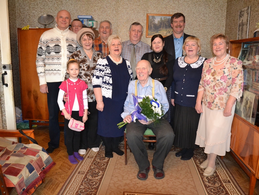 Пермские социал-патриоты поздравили соратника с 90-летием