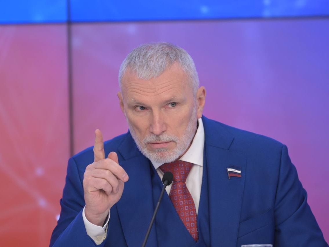 Журавлев – RT: Референдумы 2014 года заложили основу объединения Донбасса с Россией