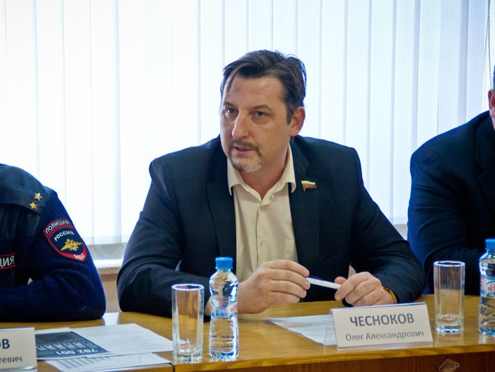 Председатель дзержинского отделения "РОДИНЫ" поддержал доктрину "Мой дом - моя крепость"