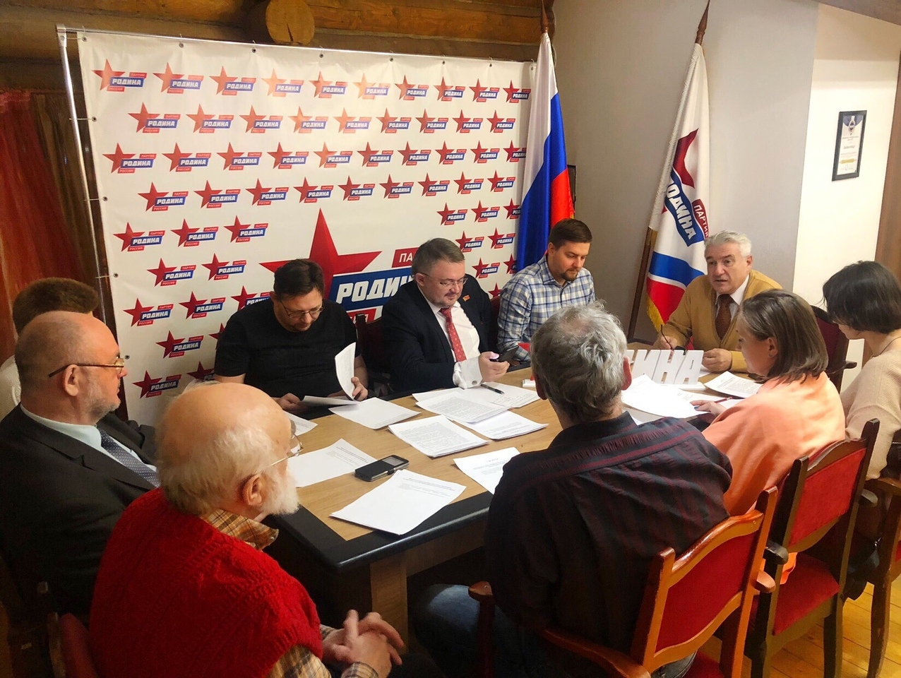 Воронежская "РОДИНА" выступает против сноса здания Театра оперы и балета