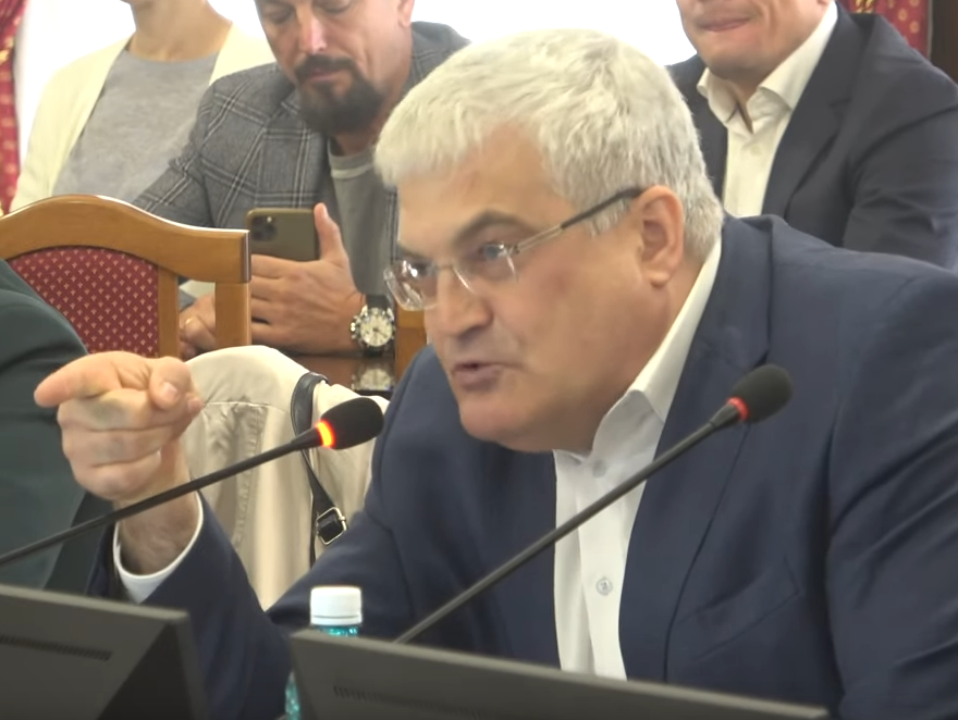 Вячеслав Илюхин и другие депутаты Заксобрания устроили разнос министрам Новосибирской области