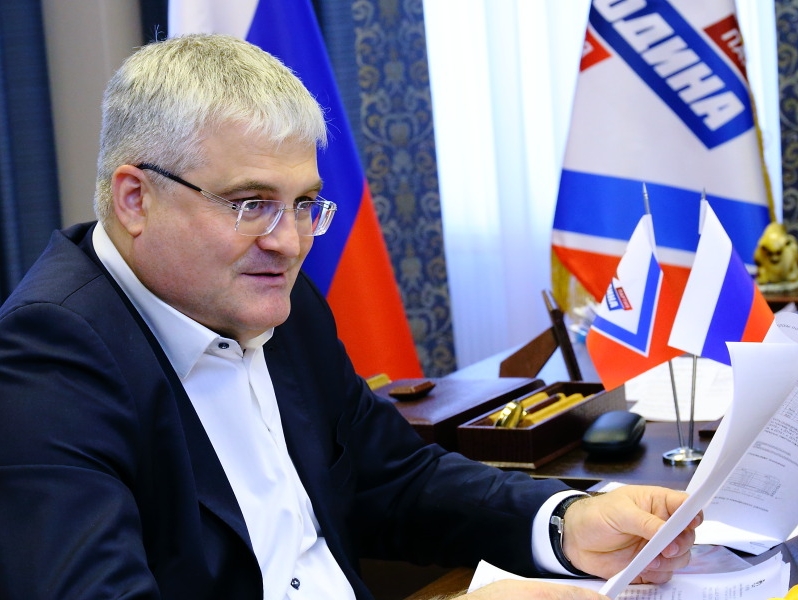 Вячеслав Илюхин заподозрил в преступной схеме правительство Новосибирской области