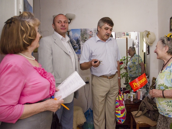 Севастопольская "РОДИНА" поздравила ветеранов с Днём России