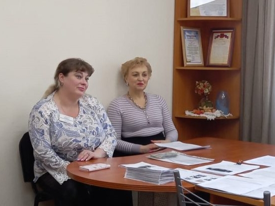 В приемной Вячеслава Илюхина провели информационный час "С открытым сердцем"