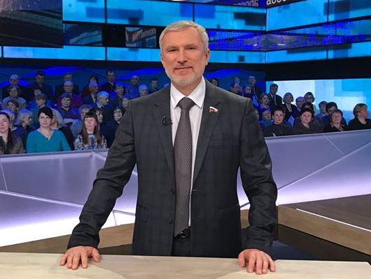 Алексей Журавлев: Тараканьи бега "неуловимого блогера" закончились в Шереметьево