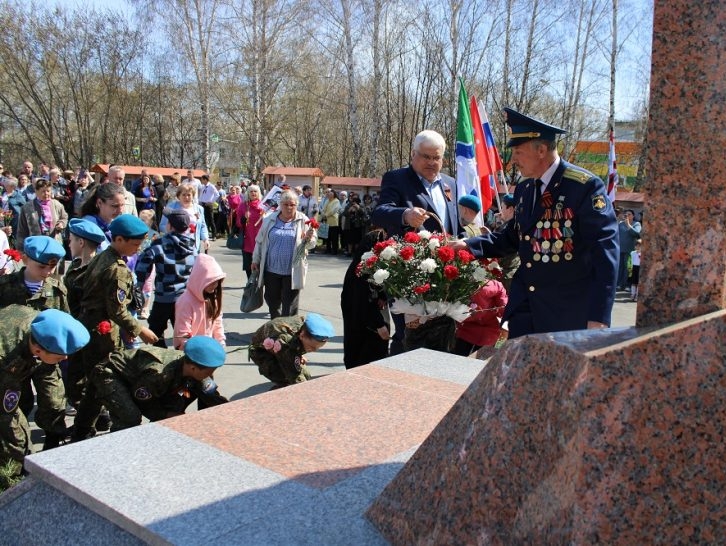 79-ю годовщину Победы при участии Клуба избирателей Вячеслава Илюхина отметили в Новосибирске