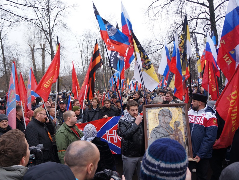 Активисты Питера и Ленобласти провели митинг в поддержку выборов в Новороссии