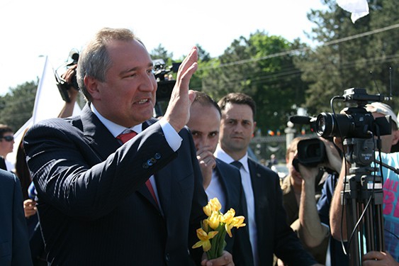 Вице-премьер РФ Дмитрий Рогозин в Молдове, 9 мая 2013 года