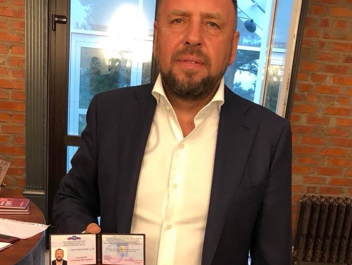 Лидер Истринской "РОДИНЫ" Александр Казаков получил удостоверение депутата Совета городского округа