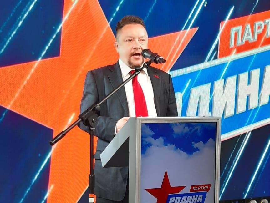 Бирюков: Антивирусные ограничения чиновники могут использовать и в политических целях