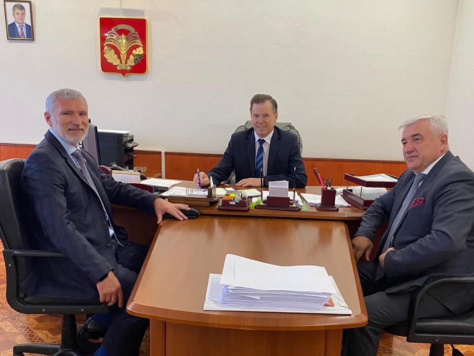 Алексей Журавлев встретился с новым главой администрации Грибановского района