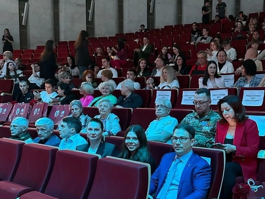 Представители ПАРТИИ «РОДИНА» посетили военный мюзикл «СТРАНА ГЕРОЕВ»