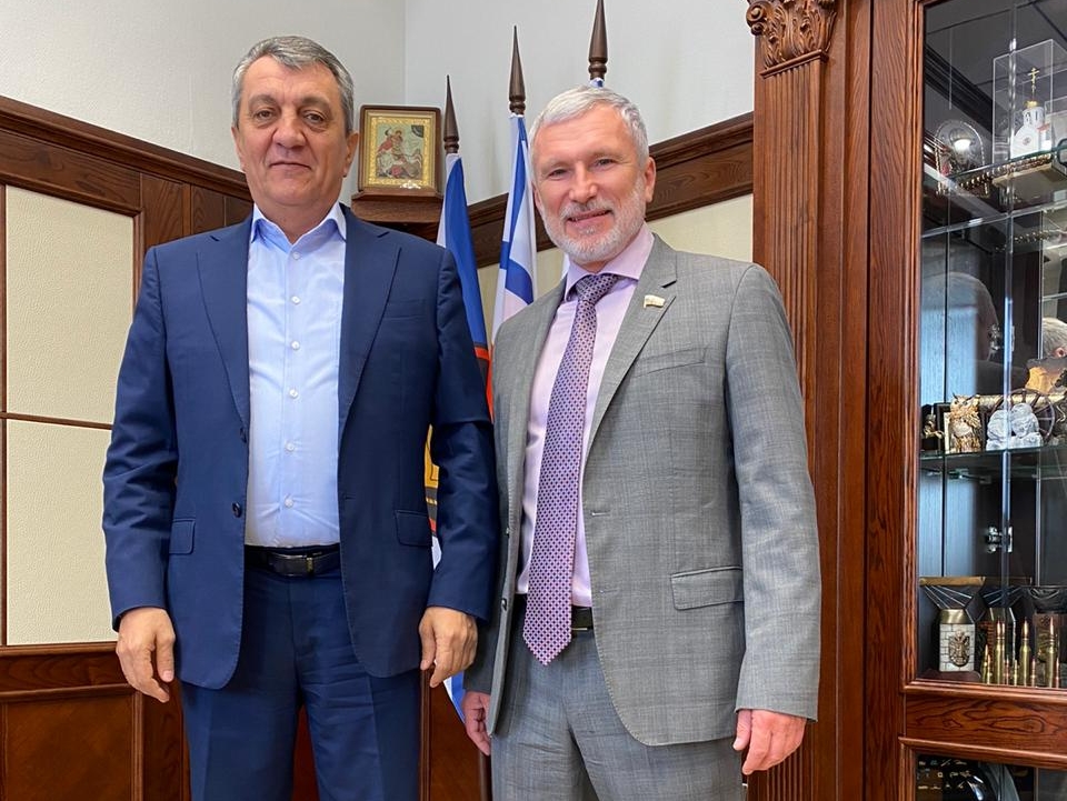 Журавлев встретился с Полномочным представителем Президента в СФО Меняйло