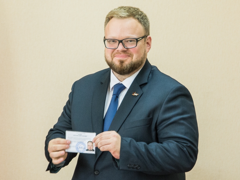 Лидер калининградской "РОДИНЫ" зарегистрирован кандидатом в депутаты Госдумы